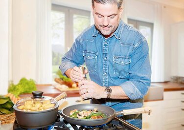 Сковорода Berndes Bonanza 24 см з антипригарним покриттям, індукційна, з високим бортиком, алюмінієвий лиття, чорна