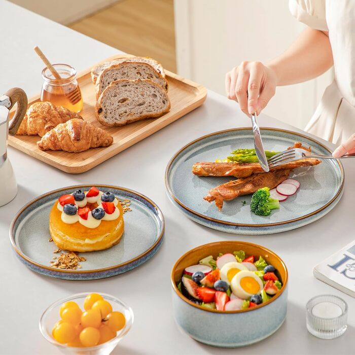 Набір посуду Vancasso Steingut, 24 елементи, на 8 осіб, блакитний, преміум-якість, серія ONION. Тарілки, салатники, миски. Галактичний дизайн.