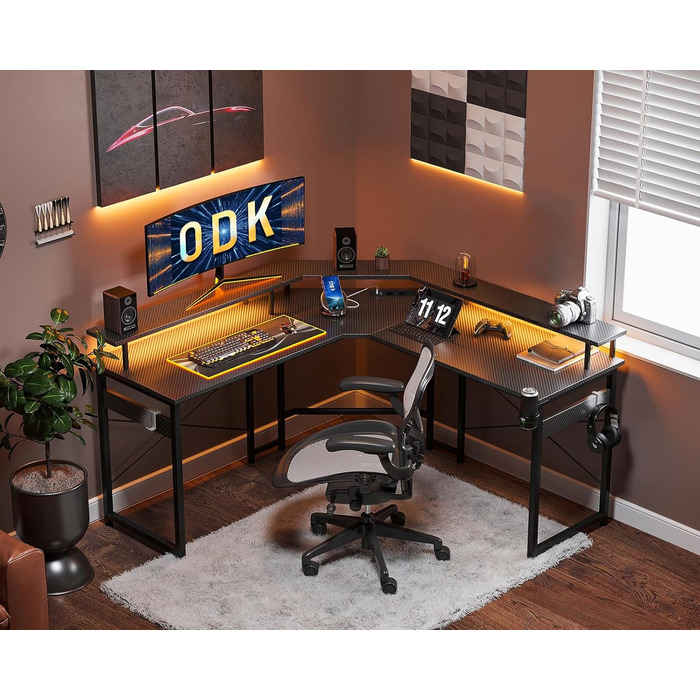 Ігровий стіл ODK 129x129 см з LED підсвічуванням, 2 розетки та USB зарядкою, стіл для ПК, комп'ютерний стіл, колір: чорний вуглеволокно