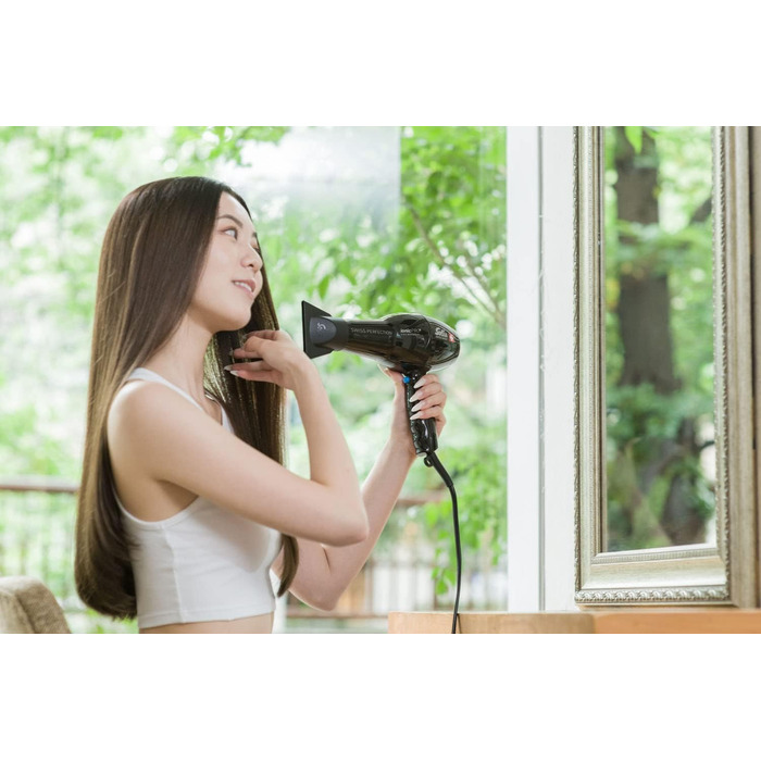 Фен Solis Swiss Perfection 360º ionicPRO 440 з іонізацією, поворотний шнур, насадка для укладки, чорний