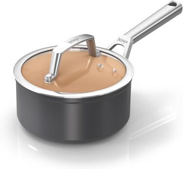 Набір посуду Ninja Extended Life з керамічним покриттям (5 предметів): сковороди 20 та 24 см, каструлі 16, 18 та 20 см з кришками, невелика каструля 16 см. Без PFOA, PFOS, свинцю та кадмію, безпечний для здоров'я, витримує температуру до 285°C.