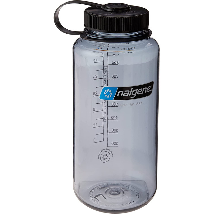 Пляшка для води Nalgene Sustain Tritan без вмісту бісфенолу А, виготовлена з 50 пластикових відходів, об'ємом 900 мл, з широкою шийкою, сіра з чорною кришкою, об'ємом 32 Унції, Кубок світу, сіра з чорною кришкою