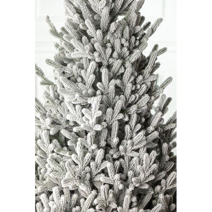 Ялинка лита 'Віденська' ЗАСНІЖЕНА 2,30м