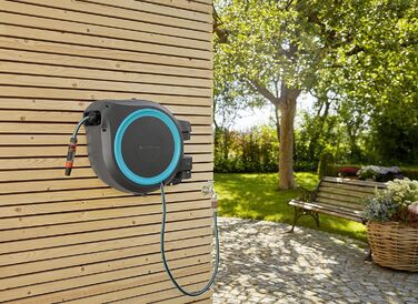 Шланг садовий Gardena RollUp M/L (блакитний) 25 м: гнучкий полив для середніх та великих садів, поворотний, з 25 м шлангом преміум-якості та монтажним комплектом (18620-20)