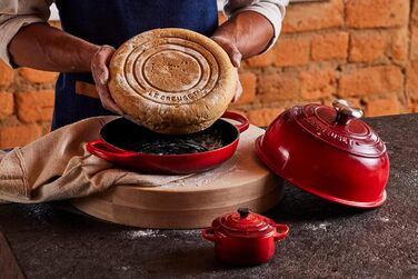Le Creuset Signature Чавунний горщик для випічки хліба, 24 см, Марсель