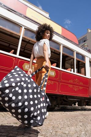 Сумка-рюкзак Reisenthel Mini Maxi Travelbag, синій, компактна та легка, Dots White