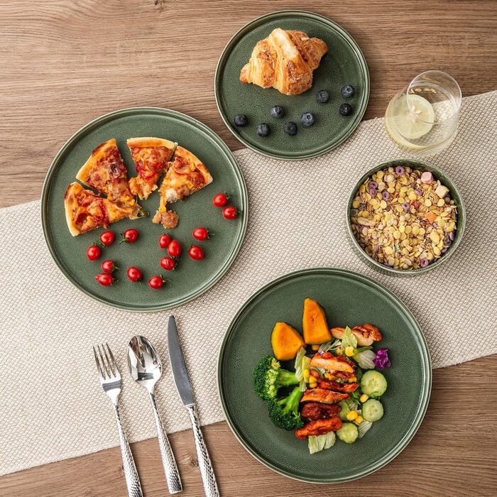 Сервіз GBHOME 4 шт. з кераміки, круглі тарілки та миски з реактивним склом, надзвичайно стійкий до сколів та тріщин, придатний для миття в посудомийній машині та використання в мікрохвильовій печі, матовий чорний оливковий зелений (12 шт.), Сервіз для 4 (