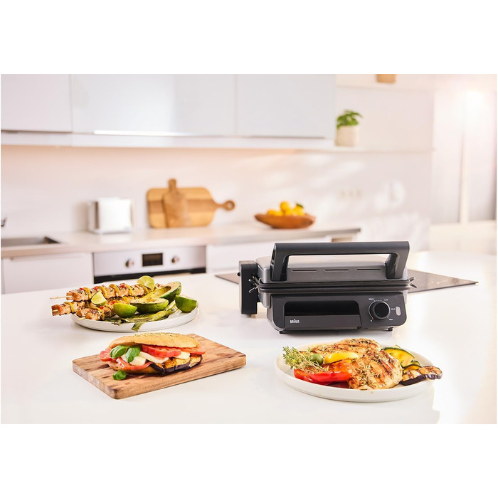 Електричний гриль Braun MultiGrill 7 CG7020: 3-в-1 (контактний гриль, BBQ, духовка), 2000W, велика поверхня (12 бургеров), чорний