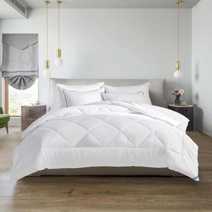 Ковдра CozyLux 200x200 см для всіх сезонів, ковдра з мікрофібри 300gsm, біла, дихаюча, 200x200 см