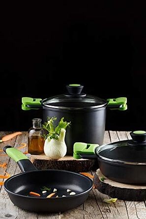 Сковорода BRA Preal, лита алюмінієва з антипригарним покриттям Teflon Classic black, підходить для всіх типів кухонь, включаючи індукційні.Не містить PFOA. (22 см, гладкий)