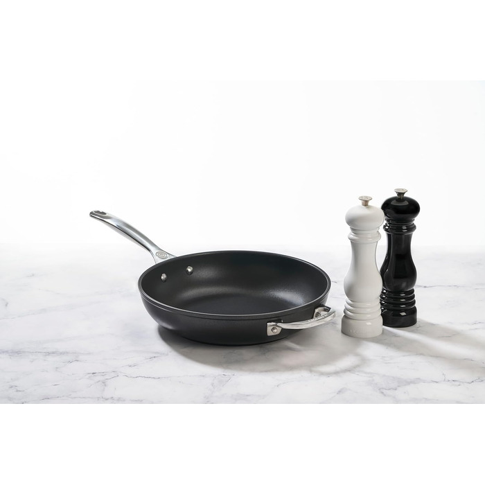 Набір для мелення перцю та солі Le Creuset, ABS-пластик, керамічний млин, чорний/білий, 21 см, 96002100169100 Set Shell Pink