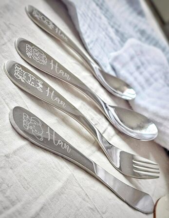 Дитячий набір столових приборів з гравіюванням імені | Персоналізований посуд для дітей | Подарунок на хрещення, день народження | Тема: Сафарі, Екскаватор