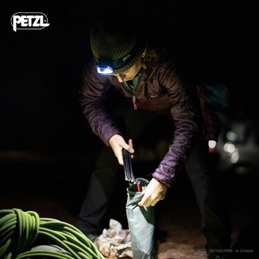 Налобний ліхтар PETZL Tkkina - 250 люмен (синій, Один розмір підходить всім)