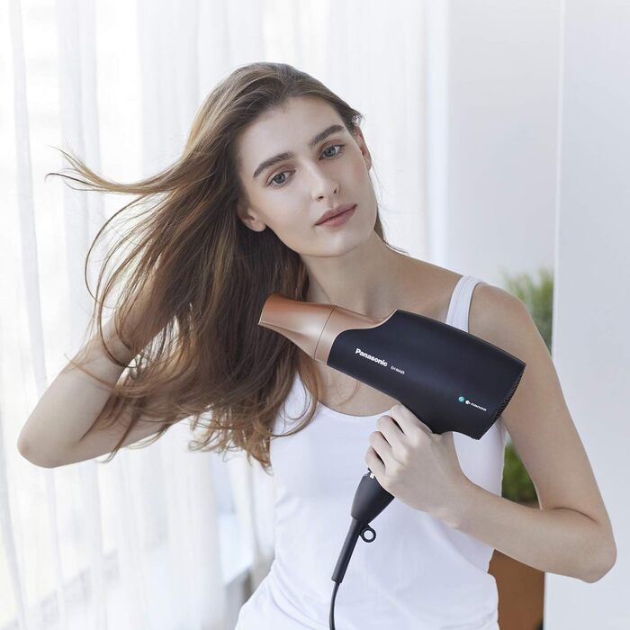 Фен Panasonic EH-NA65CN Nanoe з насадкою для дифузії, насадкою для швидкої сушки та укладки, 3 швидкості та 4 температурні режими, для блискучого волосся, 2000 Вт, ергономічний дизайн, рожеве золото