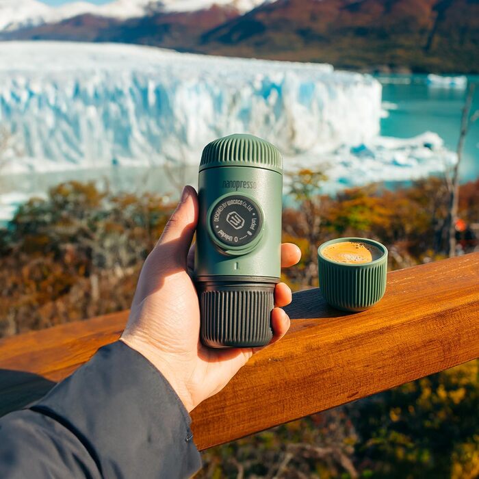 WACACO Nanopresso: портативна кавомашина еспресо з кейсом, оновлена версія Minipresso, ручна, чорний (80 мл, мох-зелений)