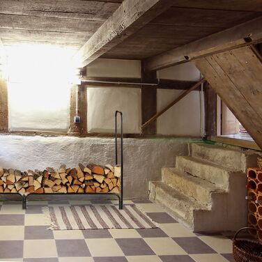 Стильна металева полиця для дров Relaxdays