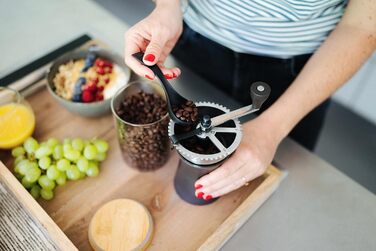 Кавомолка Peugeot Kronos - ручна, з регульованим сталевим жорном, 19 см, шоколадно-коричнева