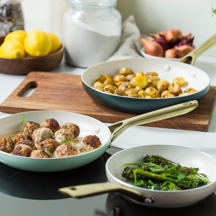 Набір сковорідок GreenPan Shades з керамічним антипригарним покриттям, 3 шт. (20/24/28 см), без PFAS, для індукційних плит, з нержавіючою сталею, безпечний для посудомийної машини, термостійкий, колір Terra (зелений)