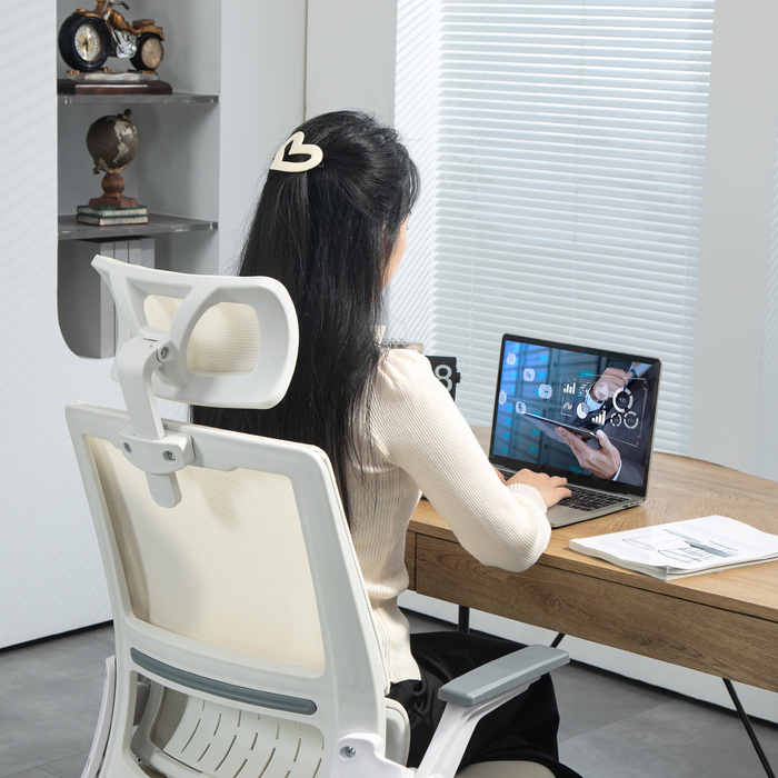 Офісне крісло з регулюванням висоти, з підголівником, бежевого кольору, 60 x 61 x 121,5 см