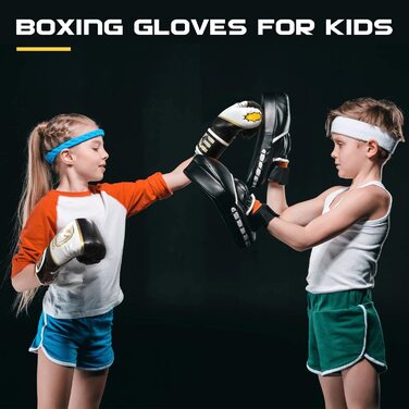Дитячі боксерські рукавички CKE для 5-12 р 4 унції біло-чорні