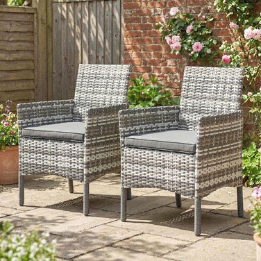 Набір з 2 садово-розкішних крісел з ротангу (поліротанг) для саду. Включає 2 крісла, знімні подушки та сталевий каркас. Колір: сірий.