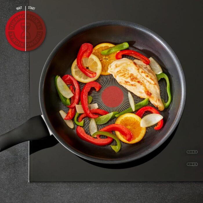 Сковорода Lagostina Intensive Pro з антипригарним покриттям, 32 см, титанове покриття, стійка до подряпин, швидке та рівномірне приготування, технологія Thermo-Signal, сумісна з усіма типами плит (включаючи індукційні)