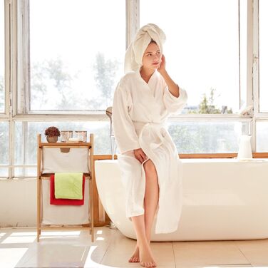 Відповідь має бути у форматі JSON: {