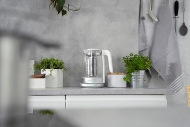 Електричний чайник ZWILLING Enfinigy з терморегулятором, сито для чаю та таймером, 1850 Вт, 1.7 л, білий