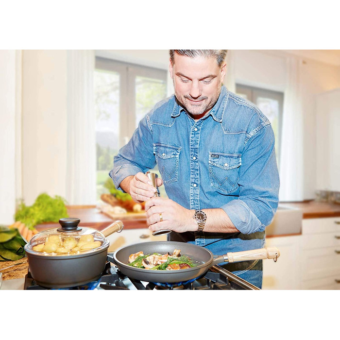 Сковорода Berndes Bonanza 24 см з антипригарним покриттям, індукційна, з високим бортиком, алюмінієвий лиття, чорна