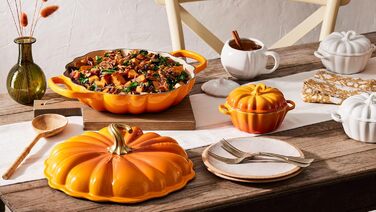 Каструля для тушкування Le Creuset з емальованого чавуну, 2.75 л, білий колір, серія Opulent Garden