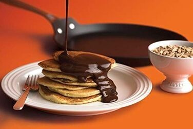 Сковорода для крепів Le Creuset з дерев'яним шпателем, чавун, діаметр 32 см, для всіх типів плит (включно з індукційними), Cerise (Вишневий)