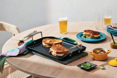 Гриль-пательня LE CREUSET з антипригарним покриттям, 35 см, для всіх типів плит (включно з індукційними), алюміній, сірий/срібний