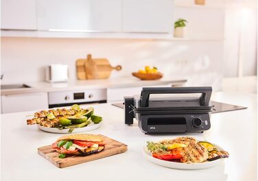 Електричний гриль Braun MultiGrill 7 CG7020: 3-в-1 (контактний гриль, BBQ, духовка), 2000W, велика поверхня (12 бургеров), чорний