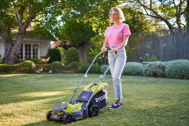 Акумуляторний газонокосарка RYOBI ONE+ OLM1833B, 33 см, без акумулятора та зарядного пристрою
