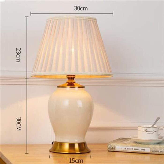 Настільна лампа для спальні, вітальні, кабінету. Сучасний дизайн, E27, тепле світло, білий колір