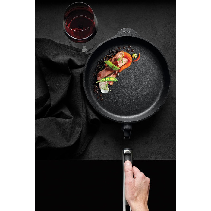 Сковорода Woll Diamond Logic XR Pro, діаметр 28 см, висота 5 см, знімний ручка з нержавіючої сталі, індукційна, для всіх типів плит, алюмінієвий лиття, антипригарне покриття, чорна, для духовки