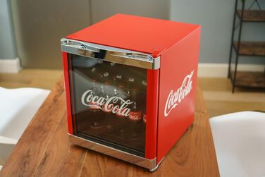 Міні-холодильник Coca-Cola °CUBES з скляними дверцятами | Холодильник для напоїв 48L, тихий та енергоефективний, ідеальний для офісу, вечірок та дому | 5-15°C, Червоний