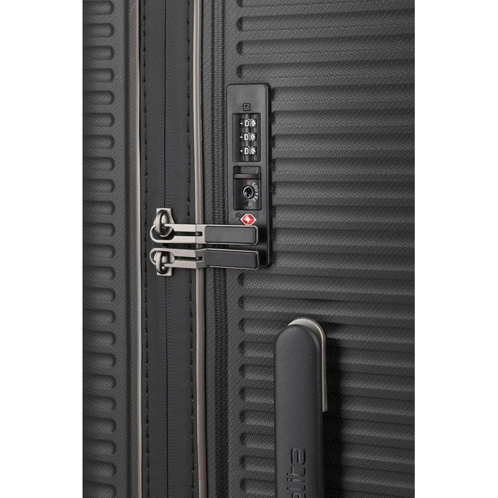 Набір валіз Travelite Roomer: 2 шт. (L/M), чорний, з TSA замком, розширювані