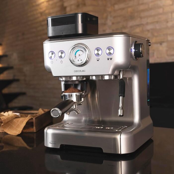 Еспресо-кавомашина Cecotec Cumbia Power 20 Barista Aromax - 2900 Вт, 2 системи нагріву, 20 бар, манометр