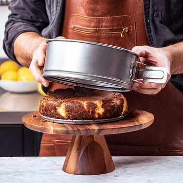 Набір форм для випічки KitchenAid з алюмінізованої сталі, 20см та 24см, антипригарне покриття, для духовки, миється в посудомийній машині, сірий