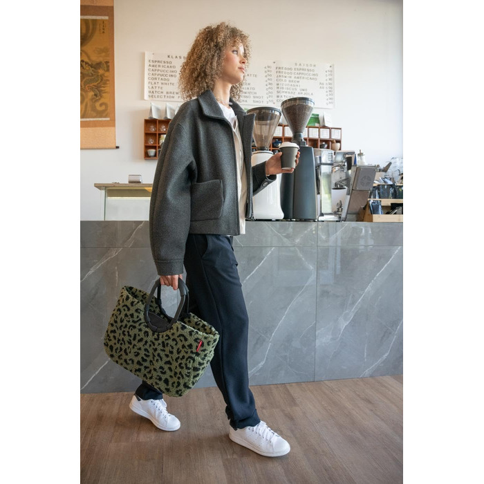 Сумка-шопер Reisenthel Loopshopper Teddy Leo Olive – з міцних перероблених PET-пляшок, практичні кишені