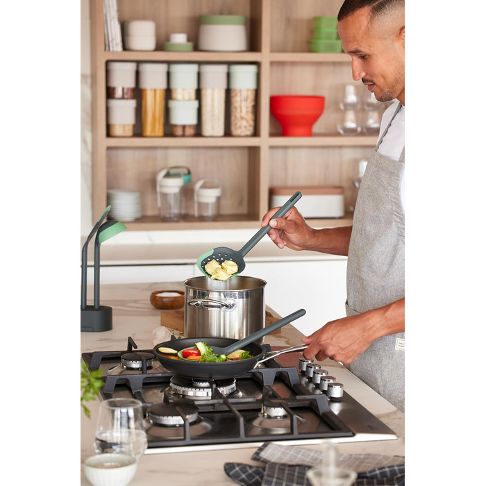 Набір кухонного приладдя Lékué 5 шт. з силікону та пластику (вінчики)