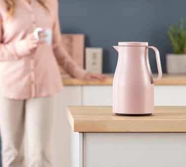 Термос Alfi ECONSCIOUS 1.0л з термоізоляційним вкладишем з біо-пластику, кришкою з поворотним механізмом та кнопкою, для зручного наливання однією рукою, ідеальний для кави та чаю, без BPA (Колір: Powder Rose)