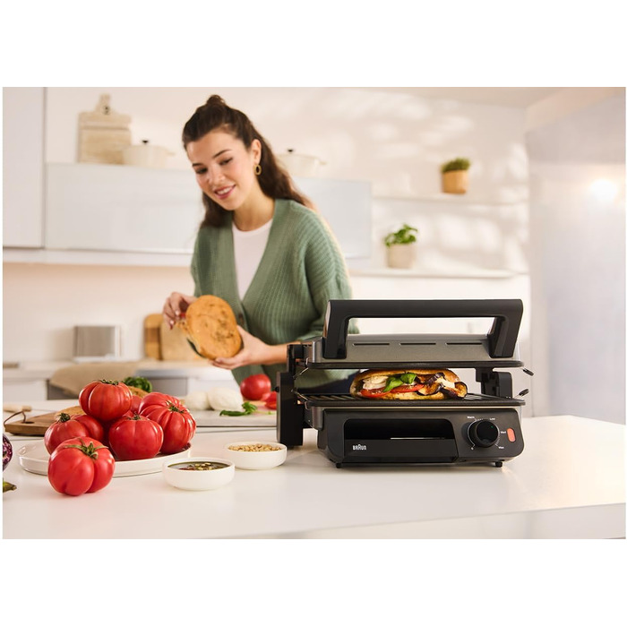 Електричний гриль Braun MultiGrill 7 CG7020: 3-в-1 (контактний гриль, BBQ, духовка), 2000W, велика поверхня (12 бургеров), чорний
