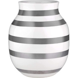 Ваза Калер Омаджіо в високоякісній вазі з порцеляни ручної роботи в скандинавському стилі з горизонтальними смужками ідеально підходить в якості декоративної вази для букетів, гілок або в якості прикраси (H20 см, срібло)