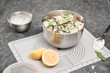 Набір контейнерів ZWILLING Fresh & Save з вакуумним насосом, 9 предметів: нержавіючі чаші M-18 см, L-24 см, пакети, насос