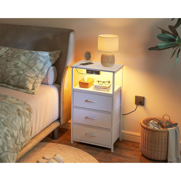 Приліжкова тумбочка Coleshome біла з розеткою, 2 USB, LED-підсвіткою, 3 висувними ящиками та місцем для зберігання, 40x30x70 см