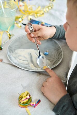 Набір дитячого посуду ZWILLING Kinderbesteck-Set, 4 предмети, з мотивами лицарів, для дітей від 3 років, нержавіюча сталь 18/10, сріблястий, без пластикової упаковки