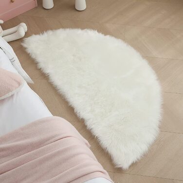 Плюшевий овальний килим achiiso зі штучного хутра, нековзний килимок для йоги для кімнати дівчаток, дитячої, вітальні, прикраси будинку (40 х 60 см) (напівкруглий - 75 х 150 см, білий)