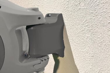 Hozelock Автоматичний шланг на котушці Auto Reel 40 м: автоматичне змотування, проста установка. Включає шланг-розпилювач, з'єднувачі, 40 м шланга Hozelock та кріплення. 5 років гарантії. [2595R0000]